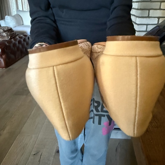 Manolo Blahnik Lace Hangisi Flats in Nude - Picture 9 of 9